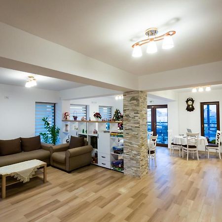 Pensiunea Mateo Hotell Buzău Exteriör bild