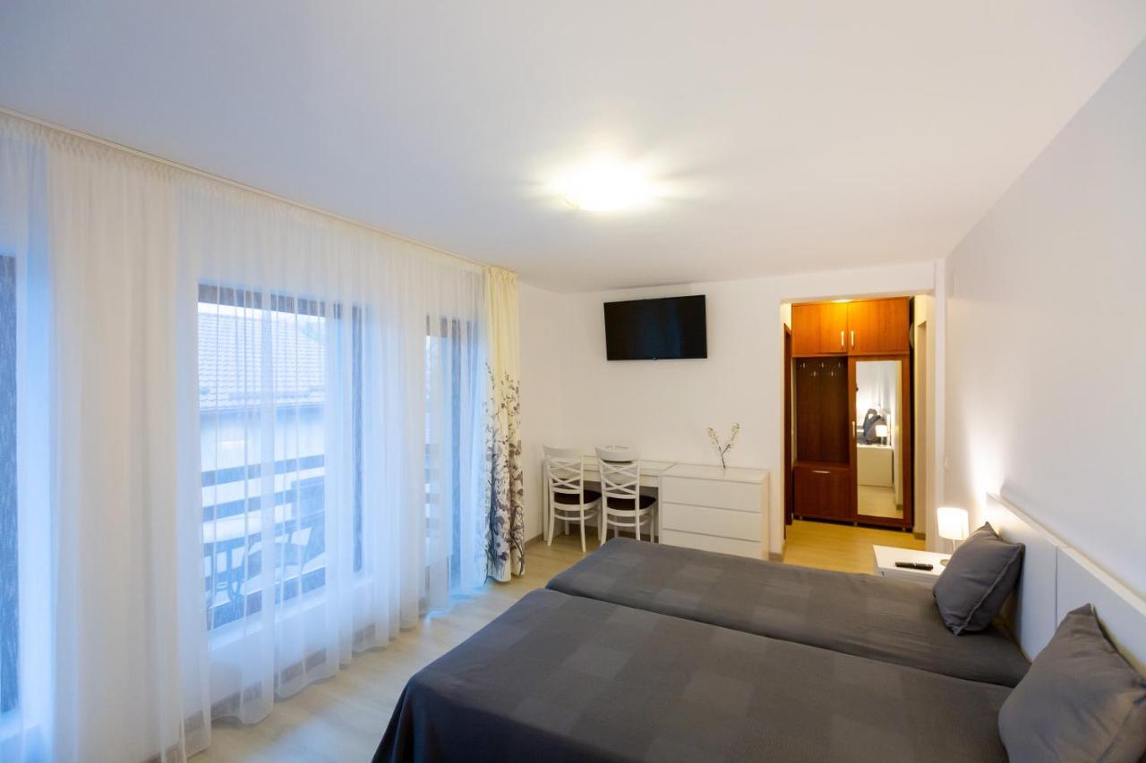 Pensiunea Mateo Hotell Buzău Exteriör bild